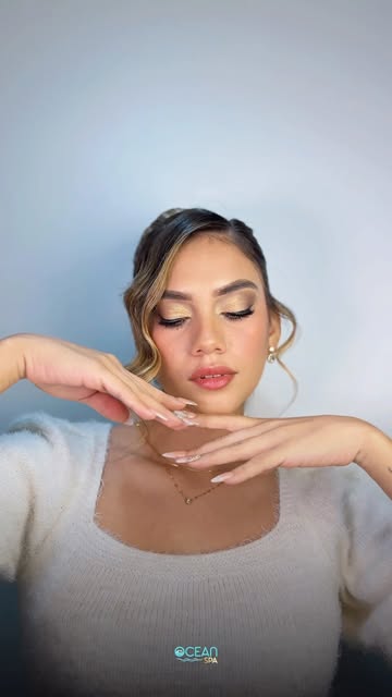 Maquillaje y peinado terminados